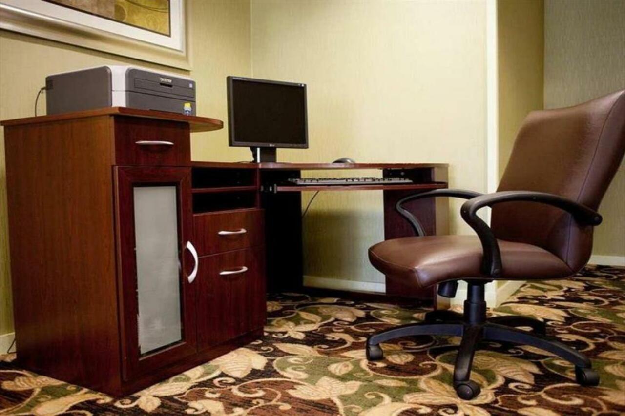 Dublin Inn And Suites Экстерьер фото