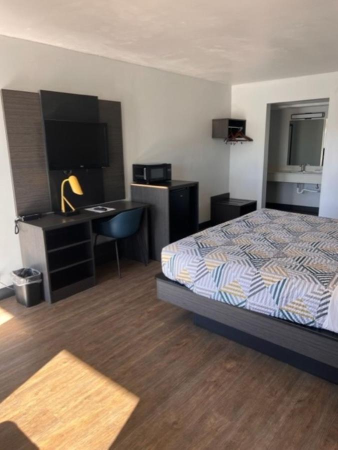 Dublin Inn And Suites Экстерьер фото