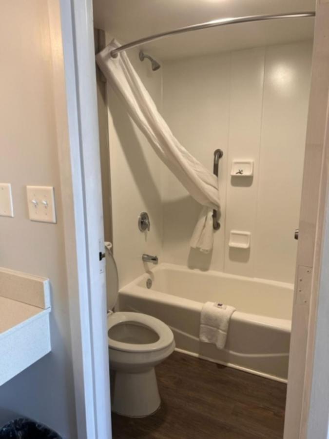 Dublin Inn And Suites Экстерьер фото