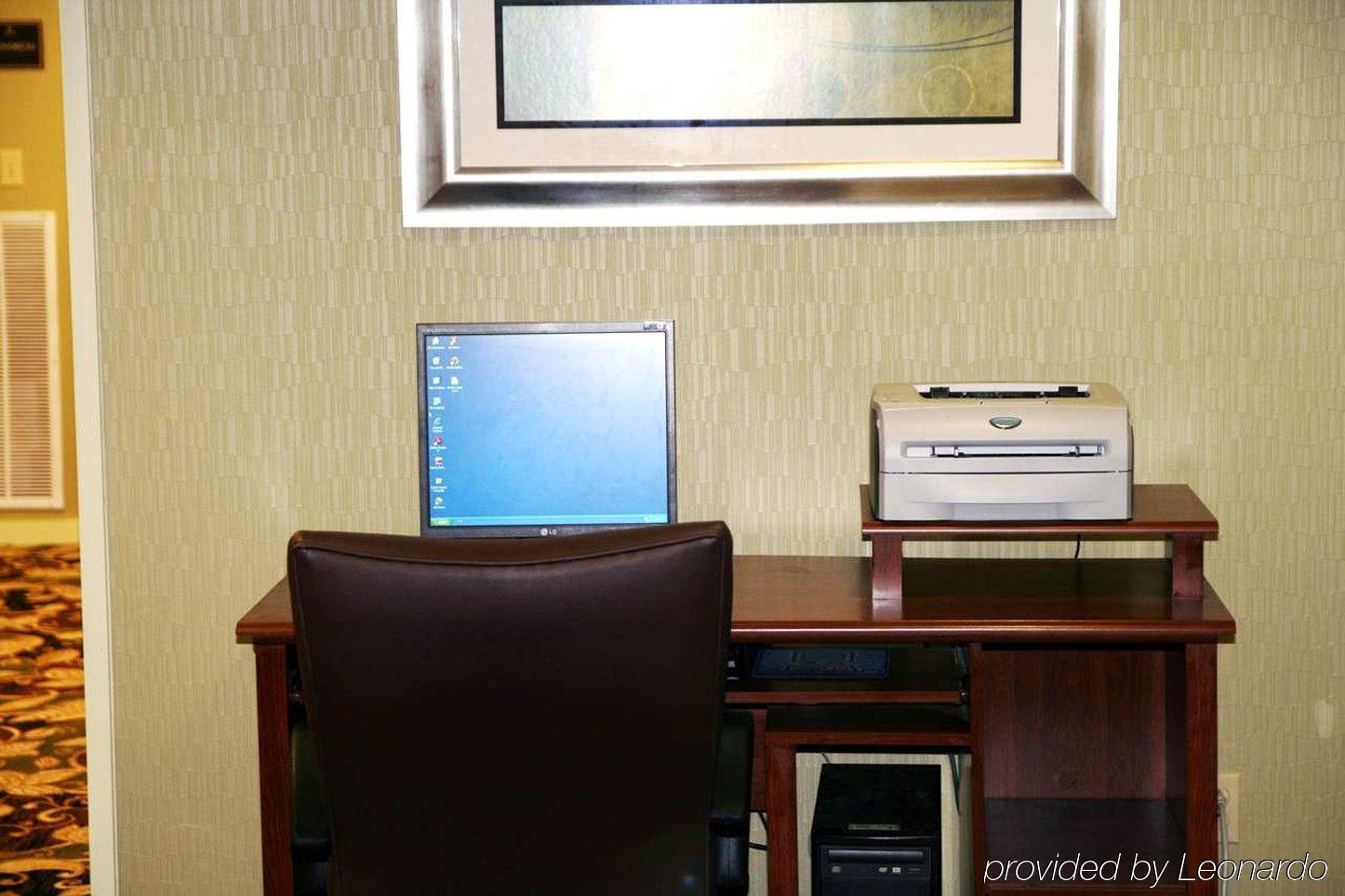 Dublin Inn And Suites Удобства фото